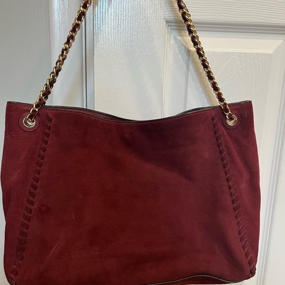 Tory Burch suede bag with gold chain straps - Picture 2 of 10
